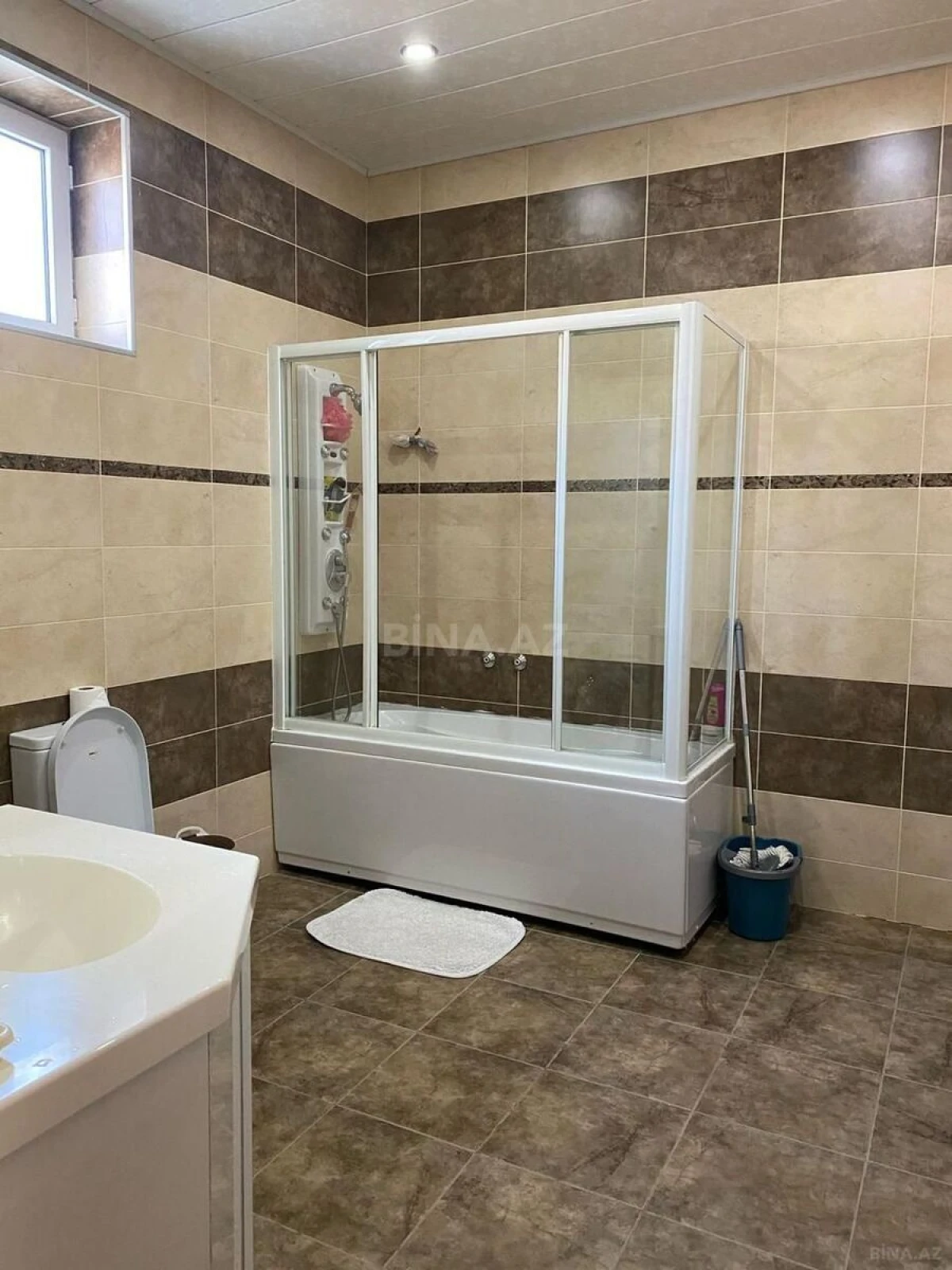 Satılır 7 otaqlı həyət evi 410 m²