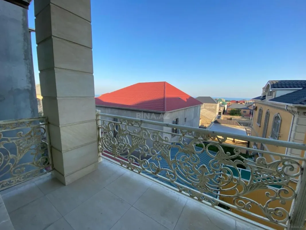 Satılır 7 otaqlı həyət evi 410 m²