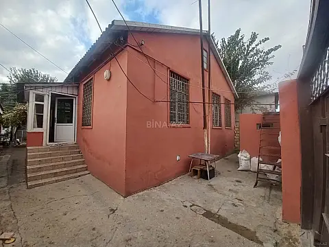 Satılır 5 otaqlı həyət evi 140 m²