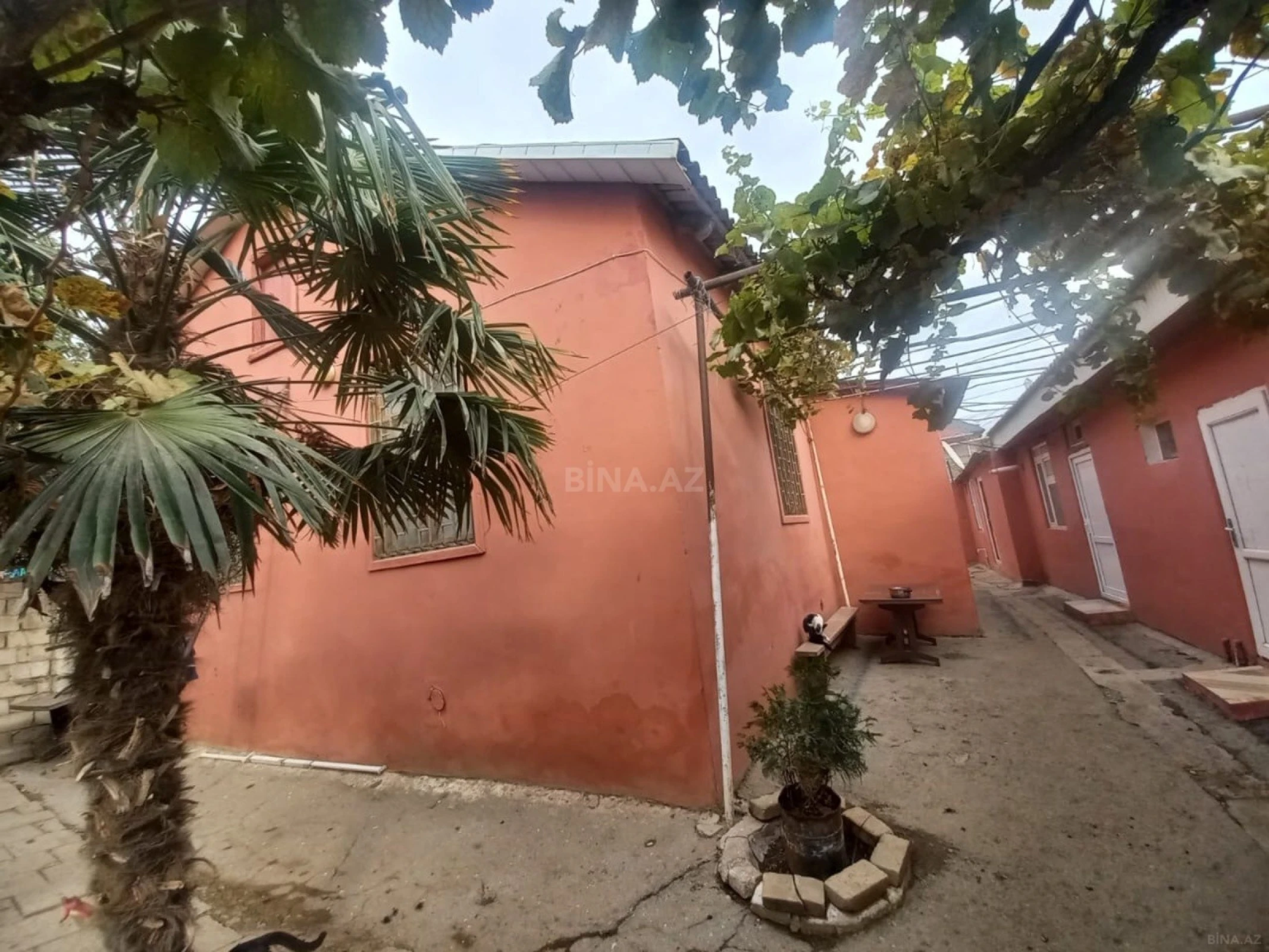 Satılır 5 otaqlı həyət evi 140 m²