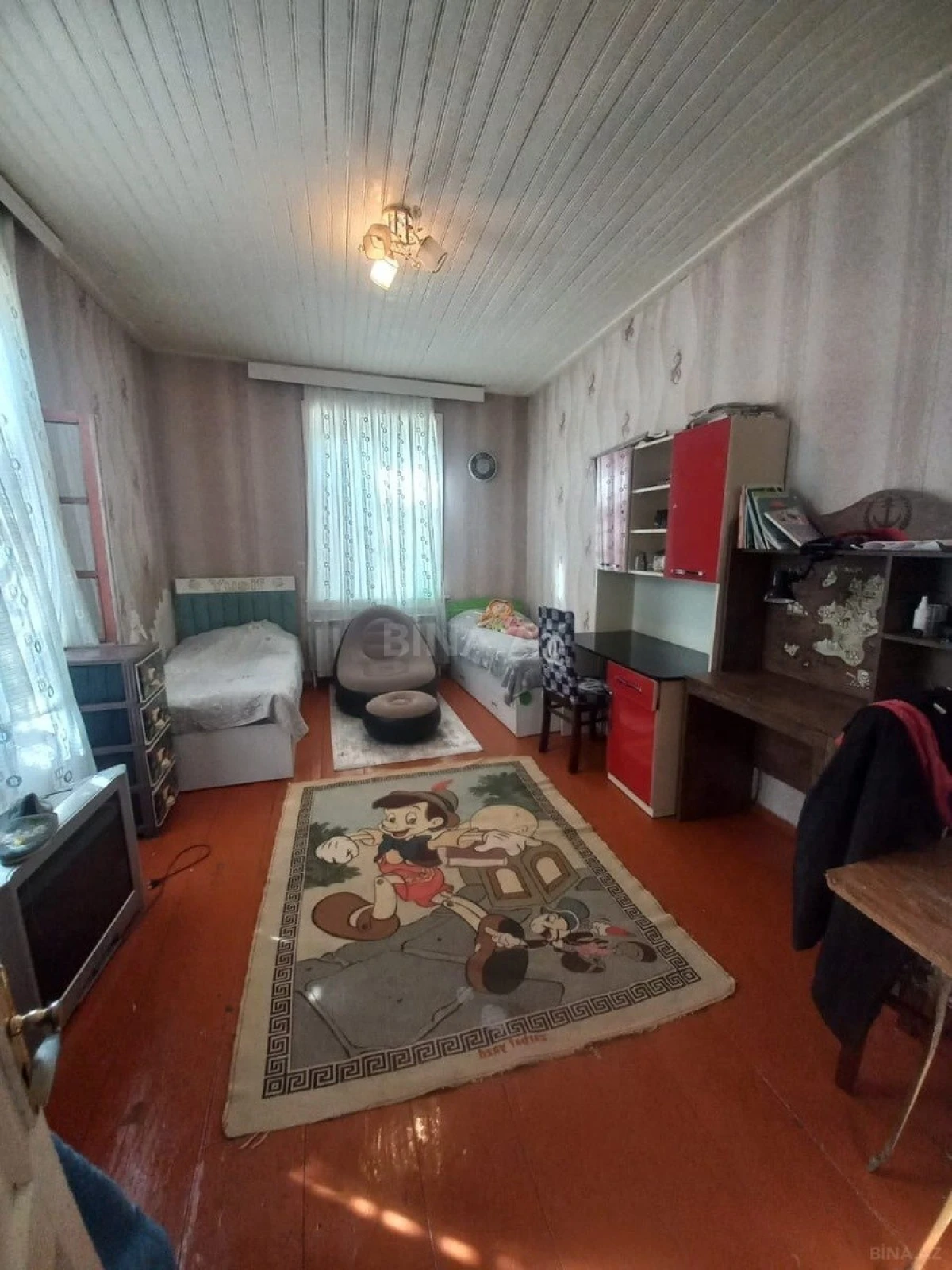 Satılır 5 otaqlı həyət evi 140 m²