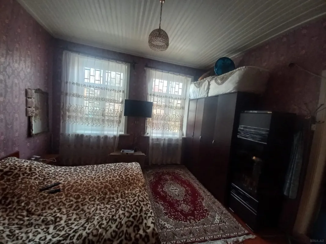 Satılır 5 otaqlı həyət evi 140 m²