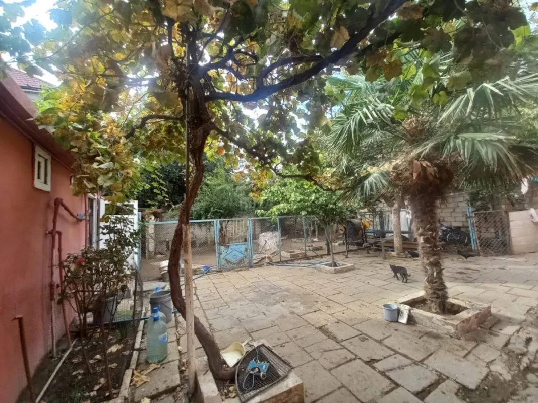 Satılır 5 otaqlı həyət evi 140 m²