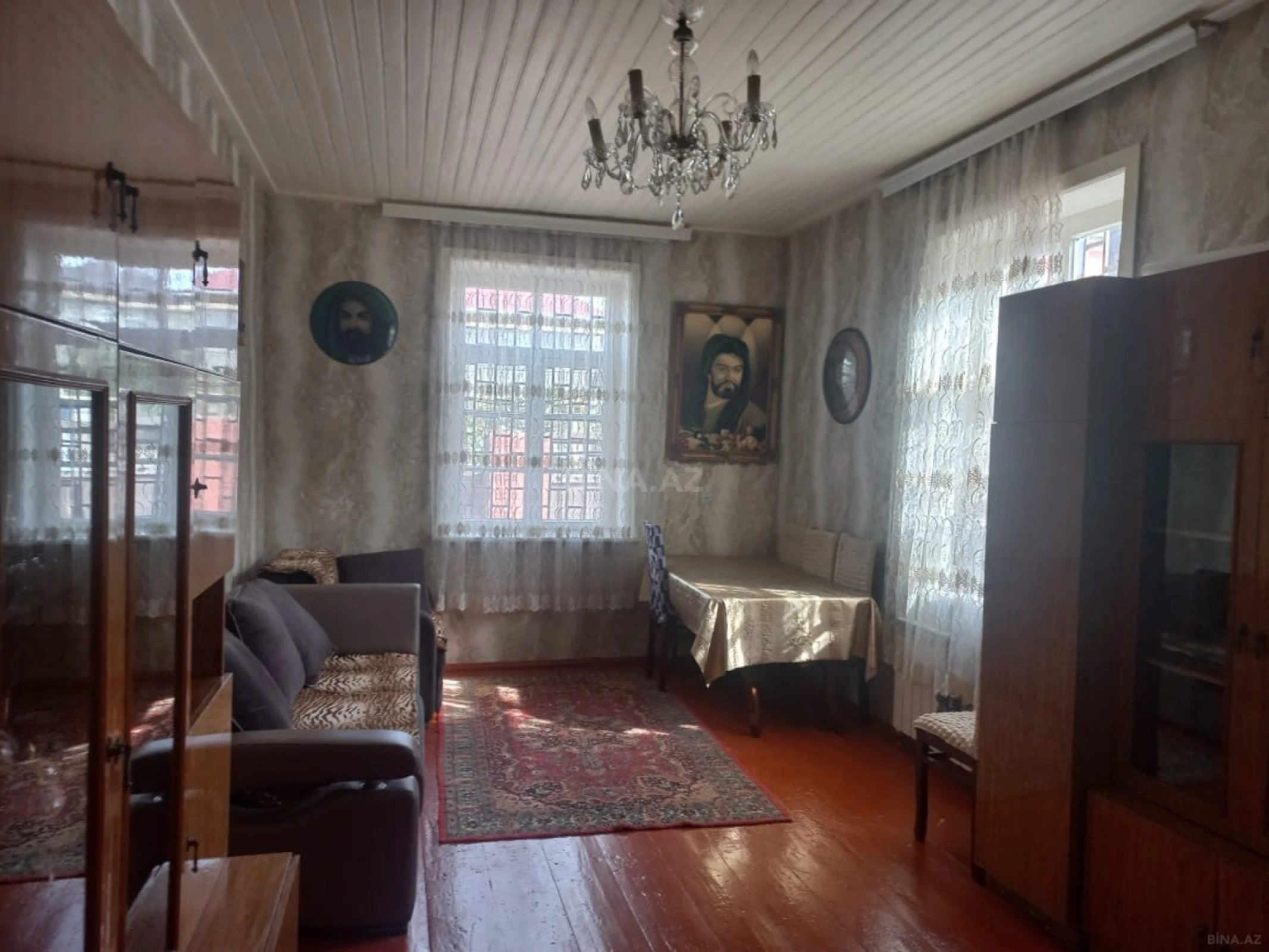 Satılır 5 otaqlı həyət evi 140 m²