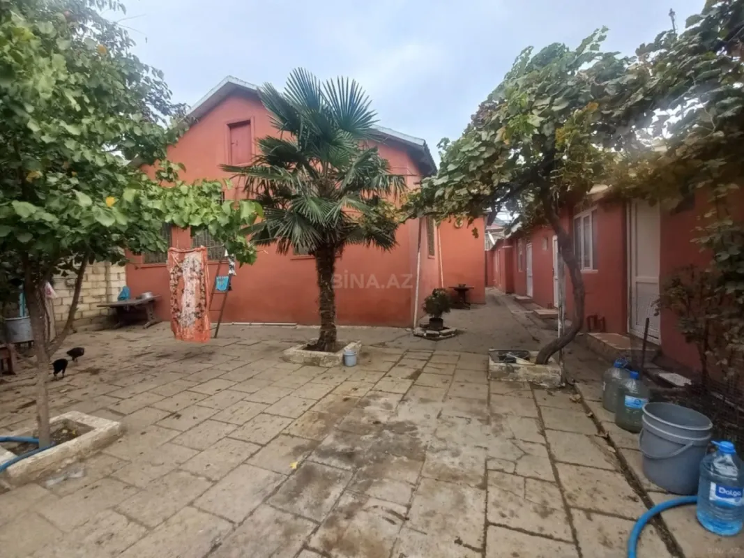 Satılır 5 otaqlı həyət evi 140 m²