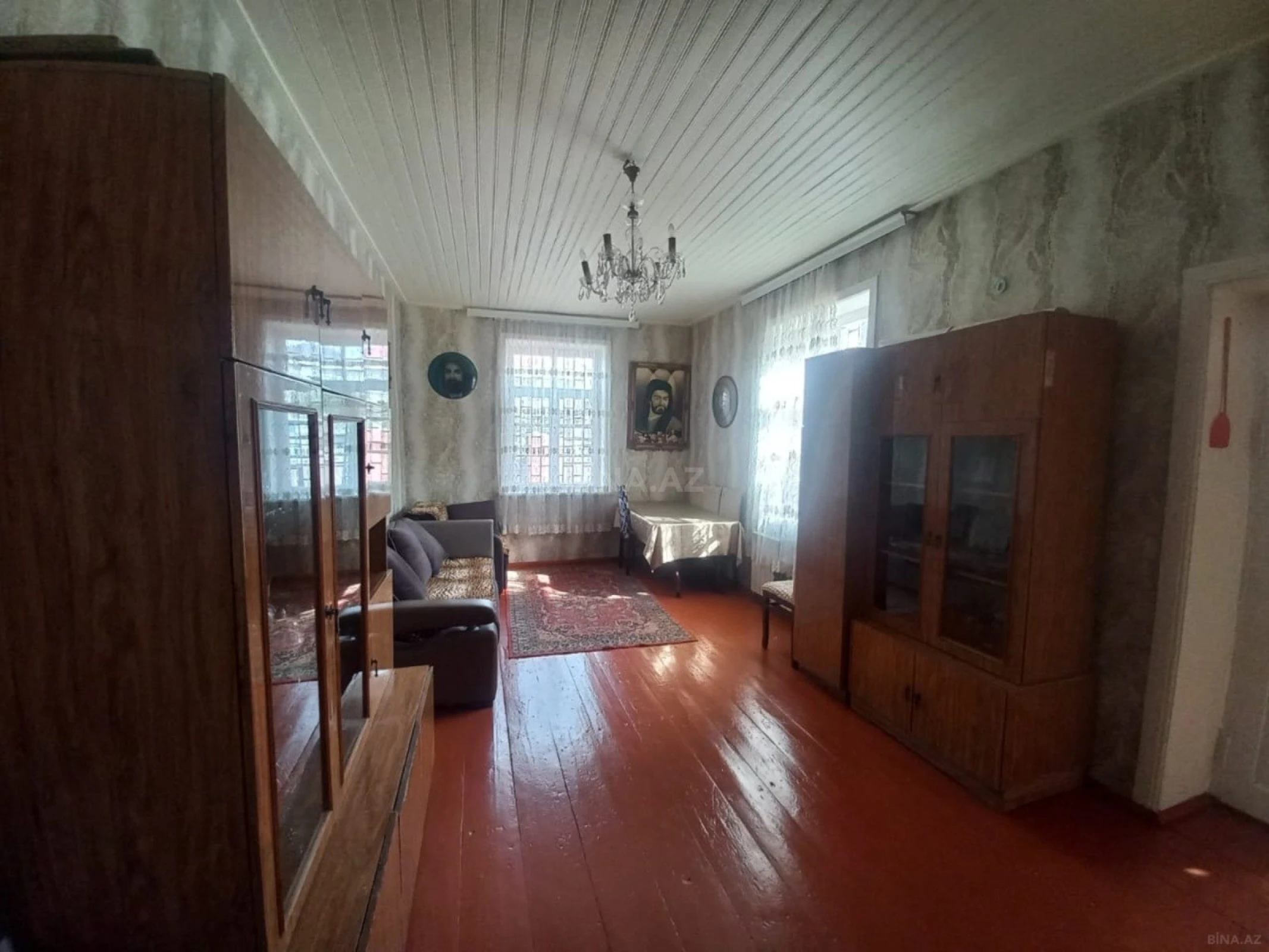 Satılır 5 otaqlı həyət evi 140 m²