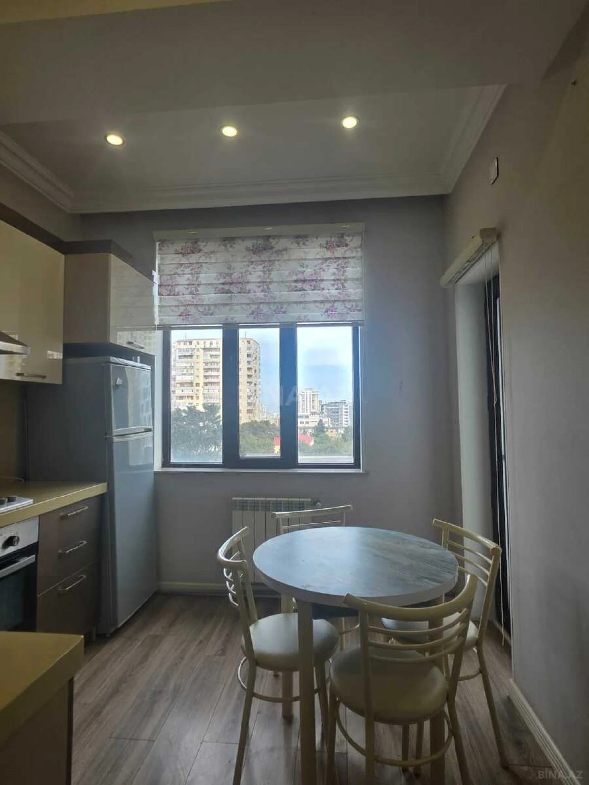 Satılır 3 otaqlı mənzil 97 m²