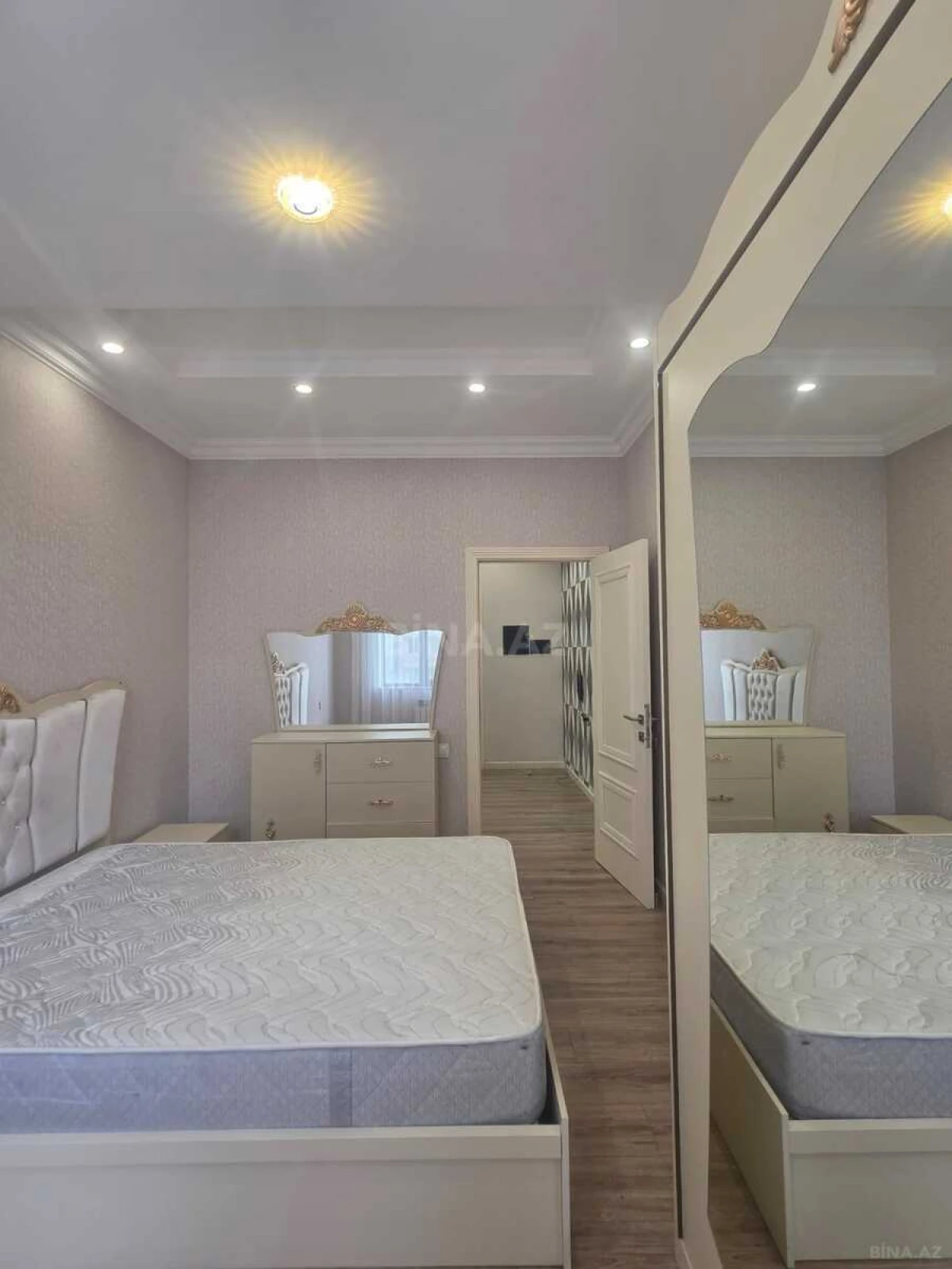 Satılır 3 otaqlı mənzil 97 m²