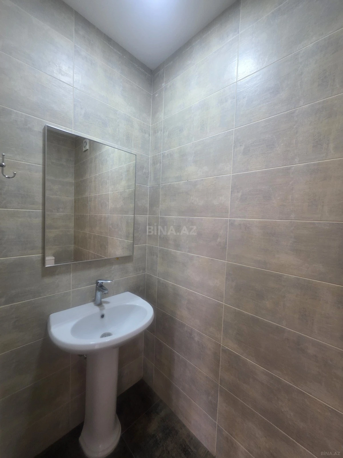 Satılır 3 otaqlı mənzil 97 m²