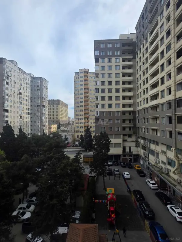 Satılır 3 otaqlı mənzil 97 m²