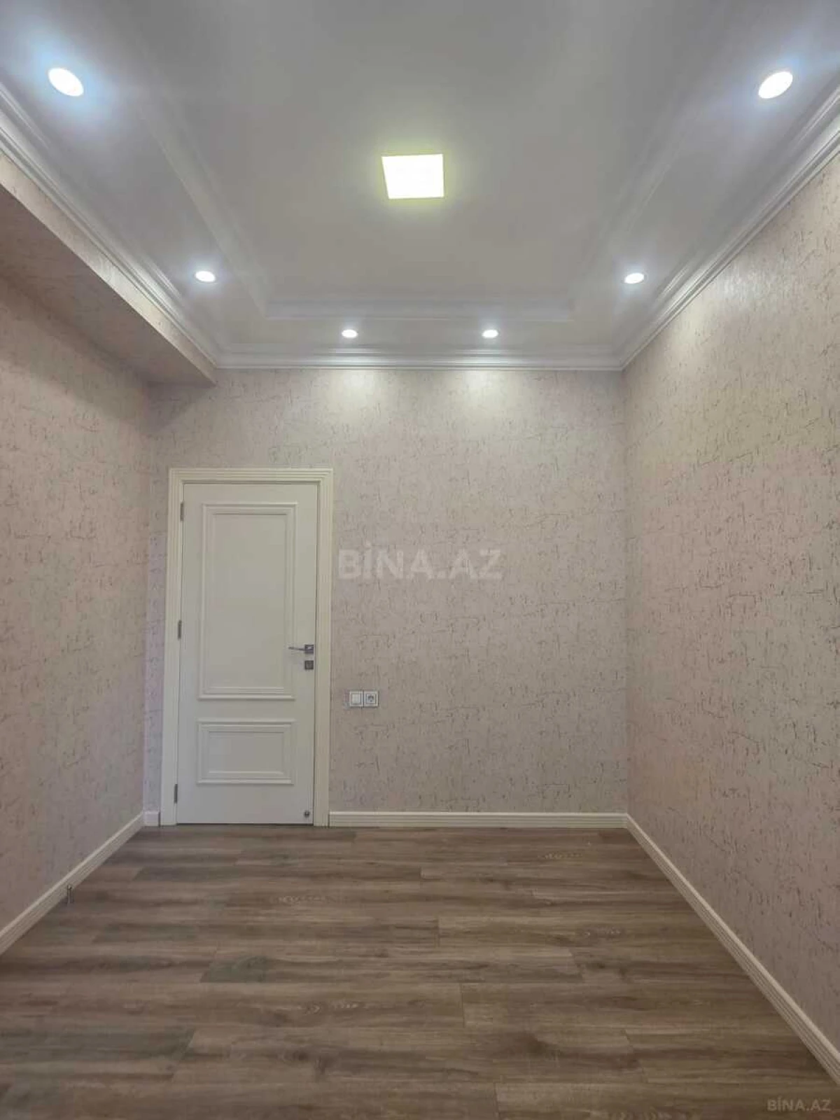 Satılır 3 otaqlı mənzil 97 m²
