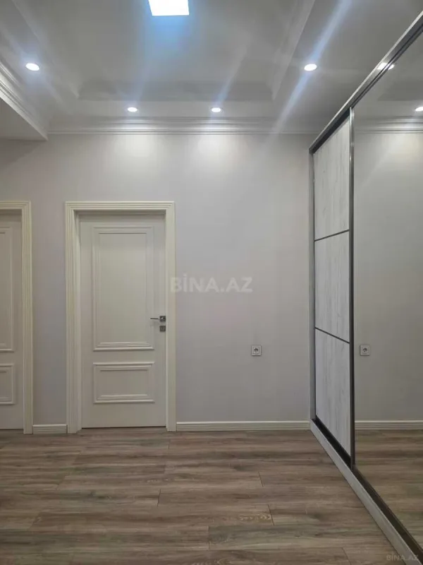 Satılır 3 otaqlı mənzil 97 m²
