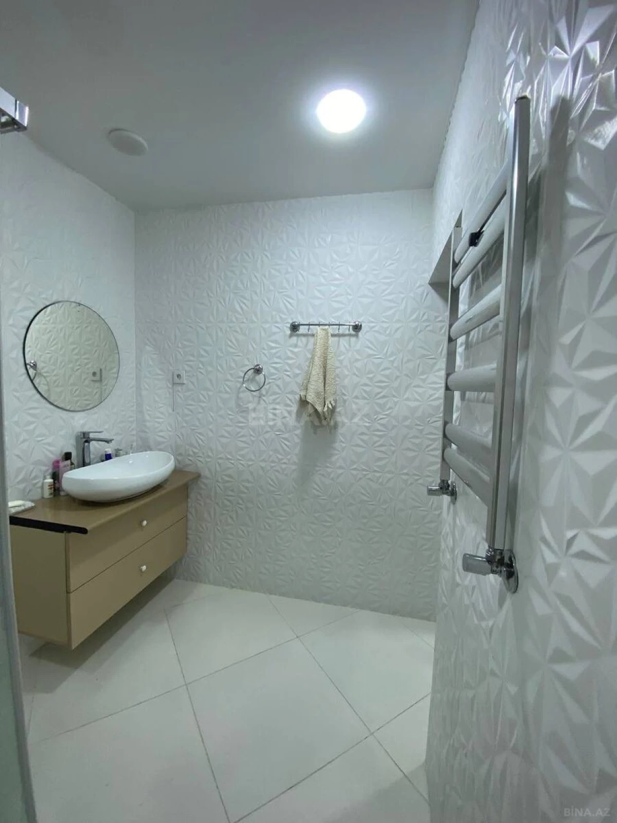 Satılır 3 otaqlı mənzil 98 m²