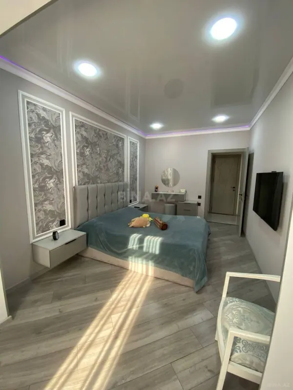 Satılır 3 otaqlı mənzil 98 m²