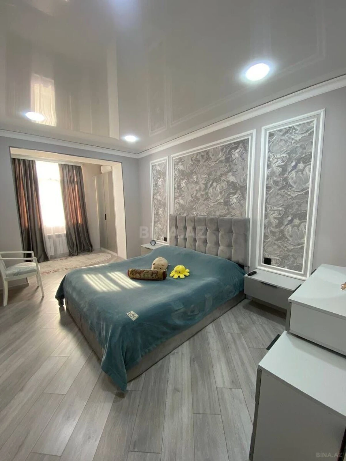 Satılır 3 otaqlı mənzil 98 m²