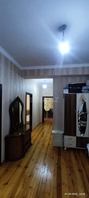 Satılır 2 otaqlı mənzil 73 m²