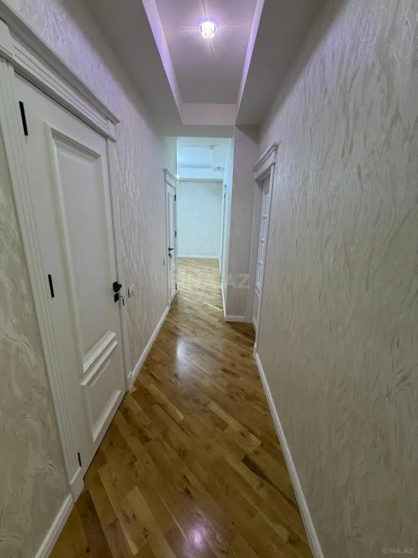 Satılır 4 otaqlı mənzil 129 m²