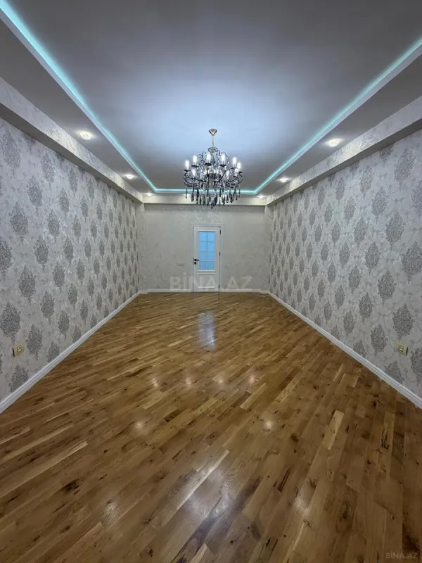 Satılır 4 otaqlı mənzil 129 m²