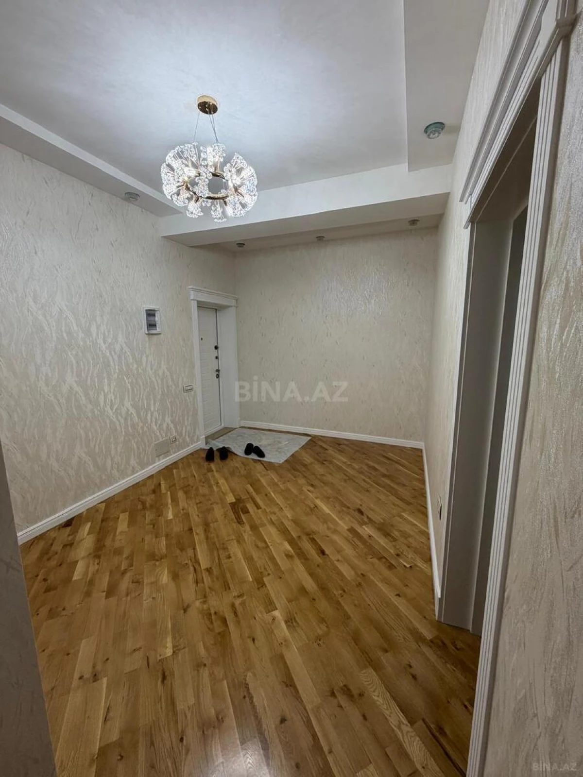 Satılır 4 otaqlı mənzil 129 m²