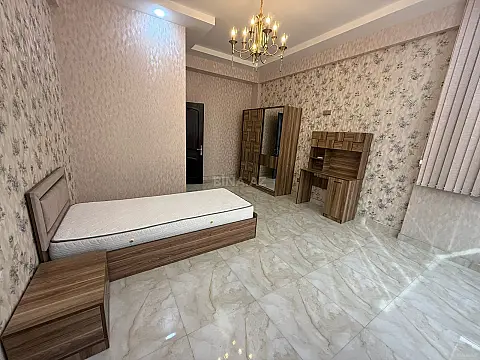 Kirayə verilir 3 otaqlı mənzil 172 m²