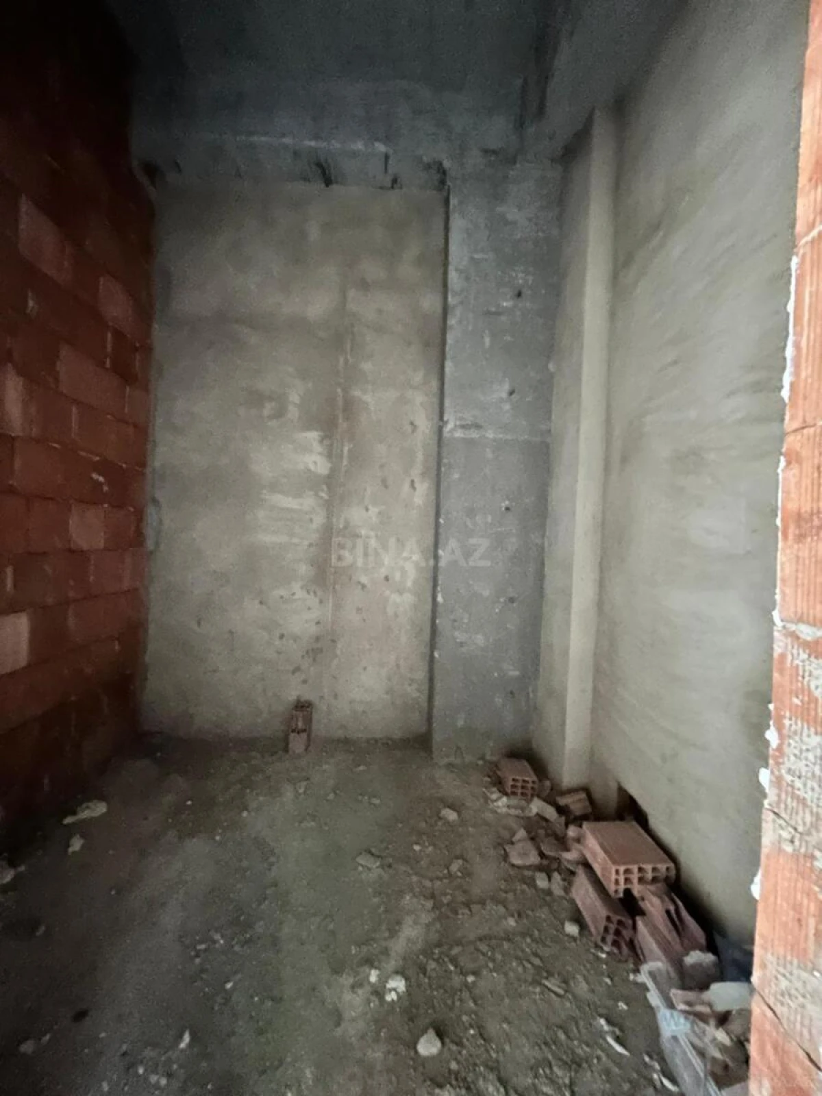 Satılır 1 otaqlı mənzil 57 m²