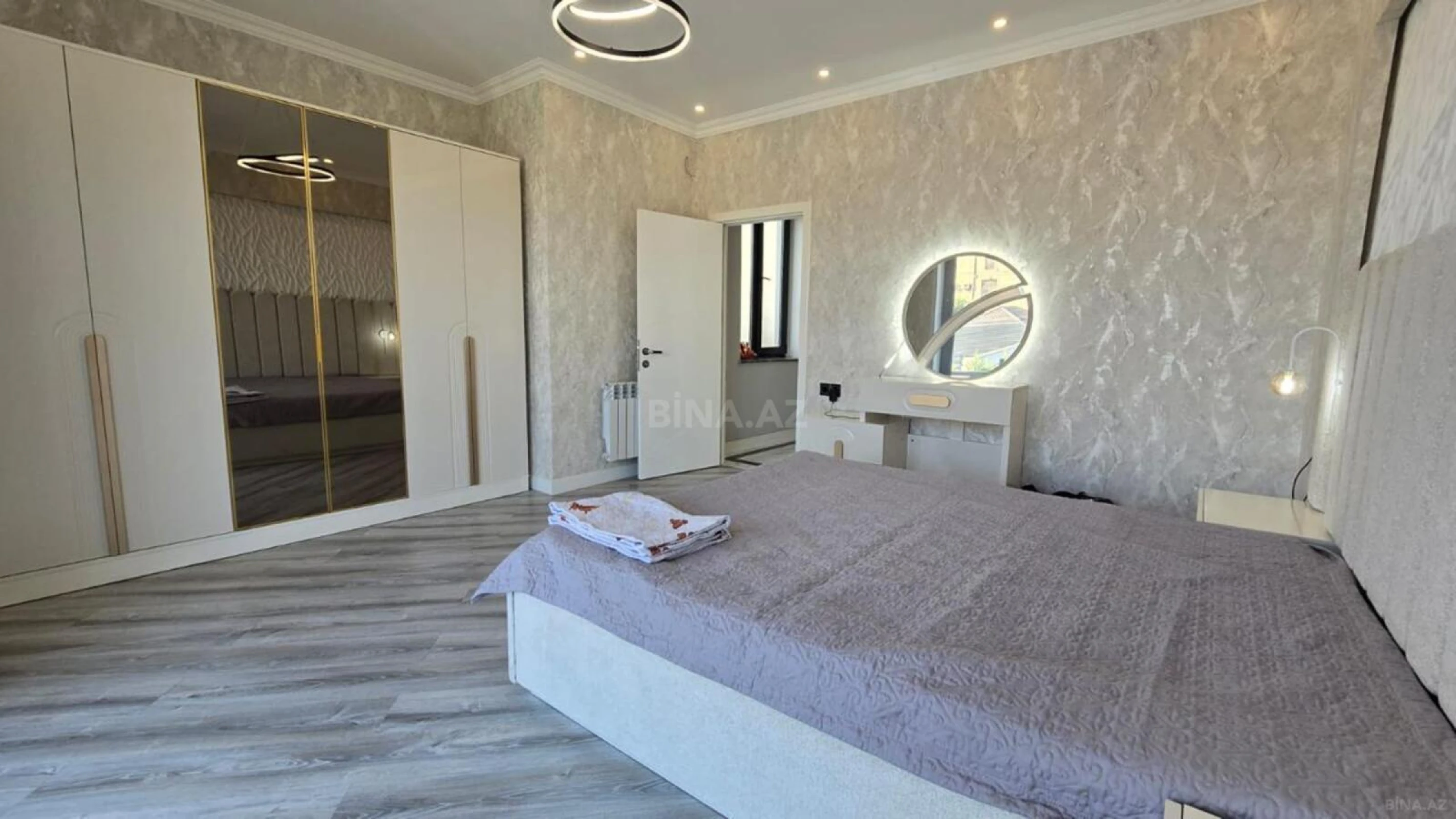 Satılır 7 otaqlı həyət evi 350 m²