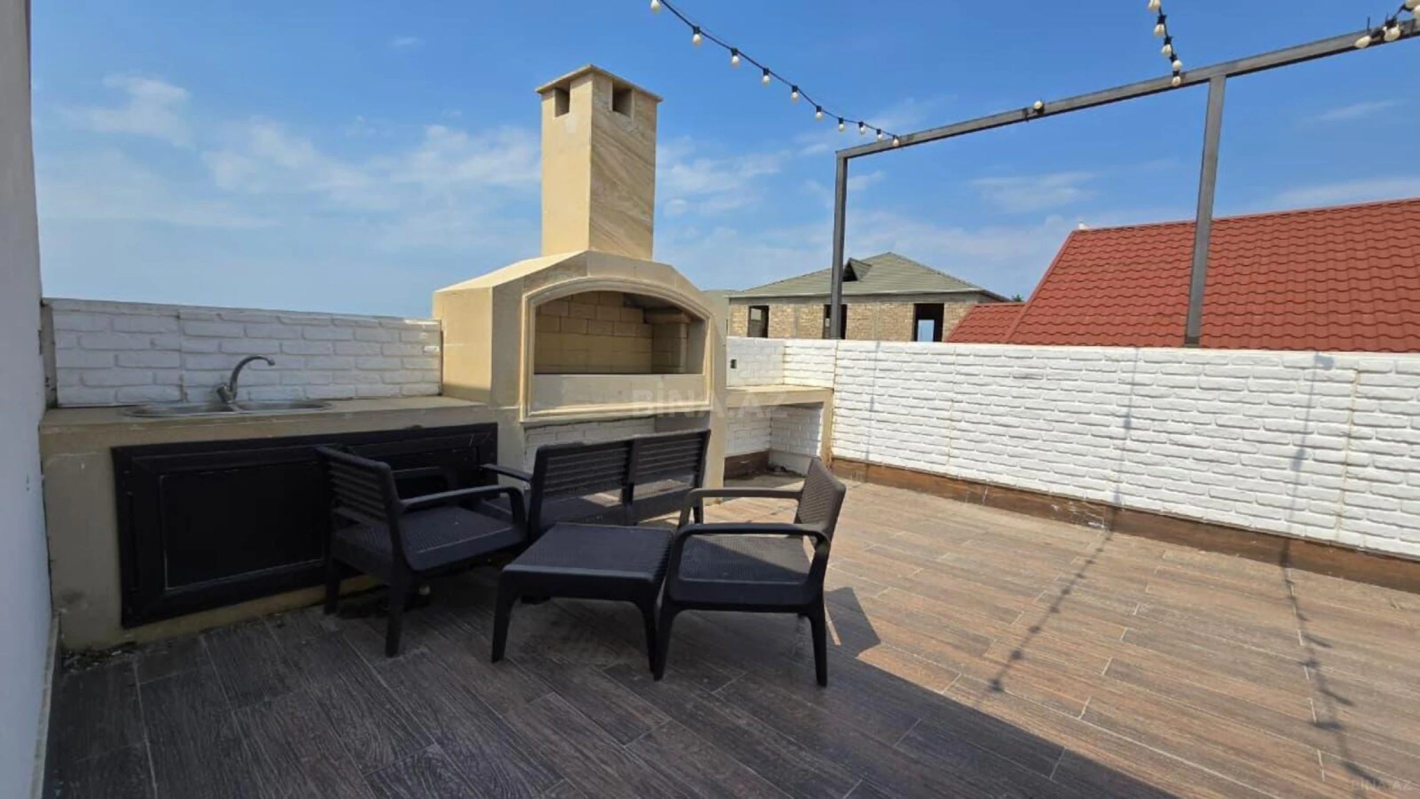 Satılır 7 otaqlı həyət evi 350 m²