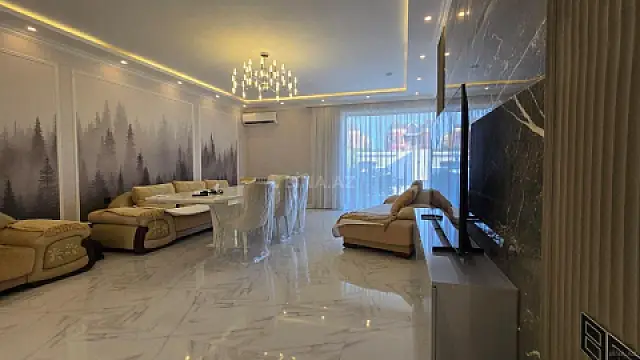 Satılır 7 otaqlı həyət evi 350 m²