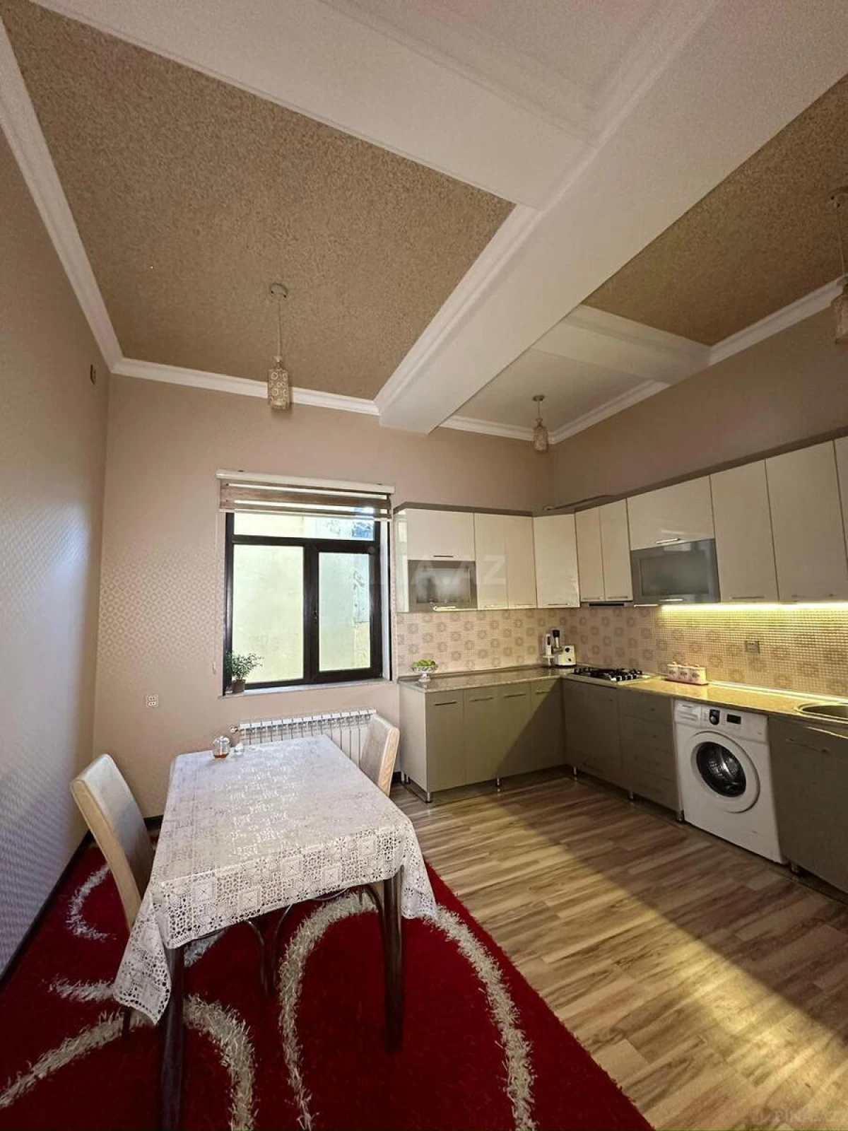 Kirayə verilir 6 otaqlı həyət evi 250 m²