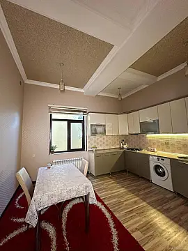 Kirayə verilir 6 otaqlı həyət evi 250 m²