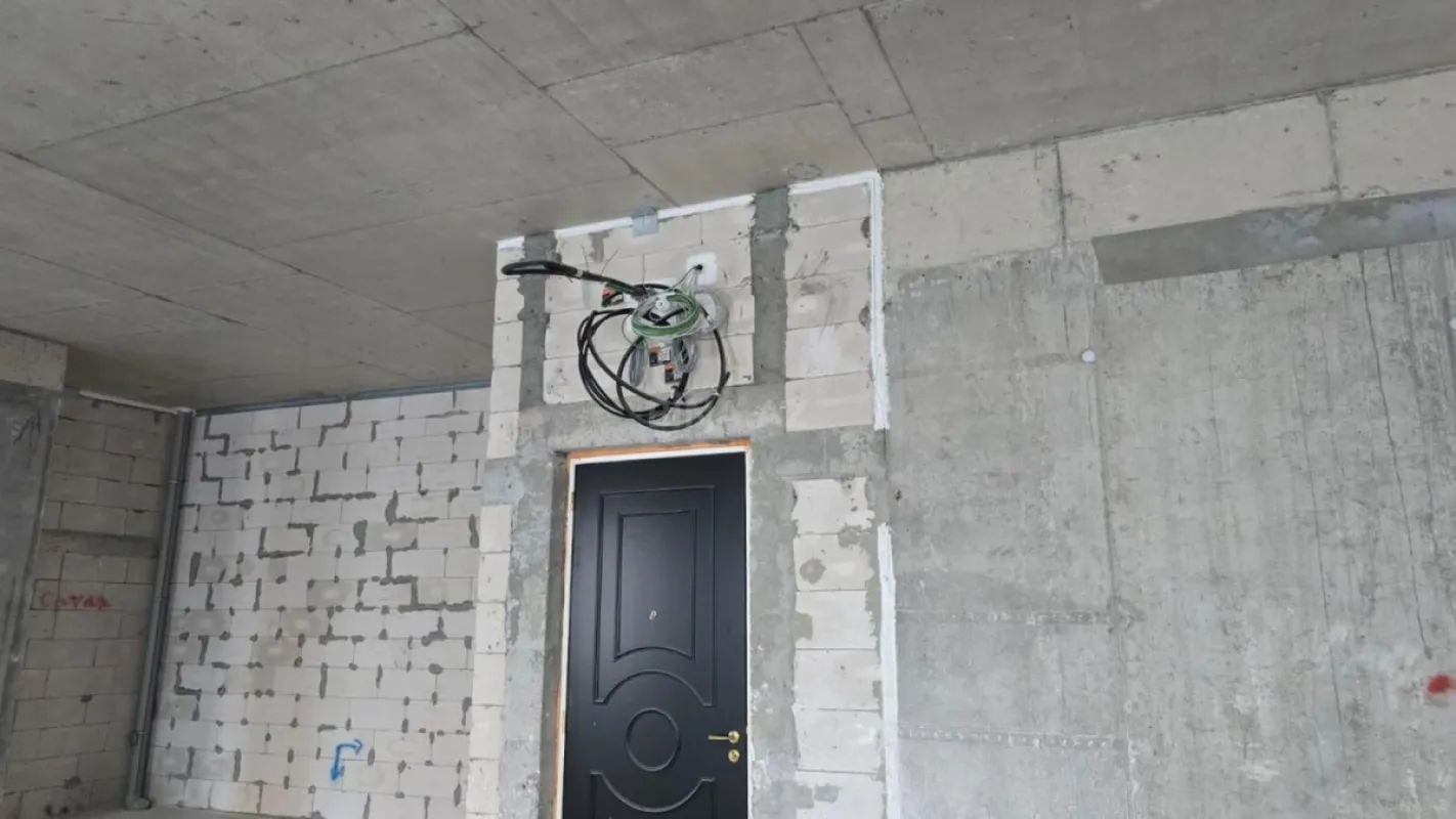Satılır 4 otaqlı mənzil 145 m²
