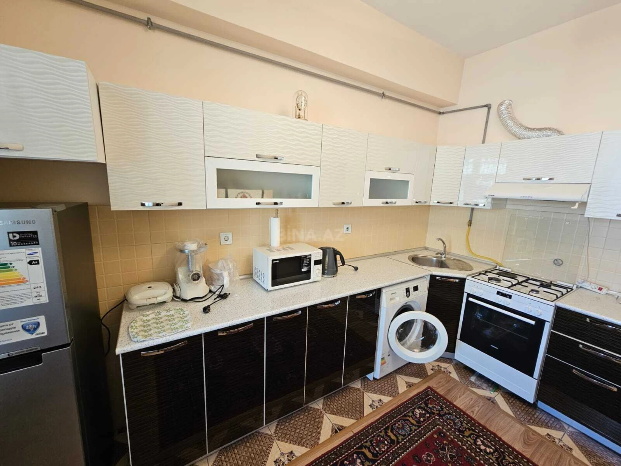 Kirayə verilir 3 otaqlı mənzil 110 m²
