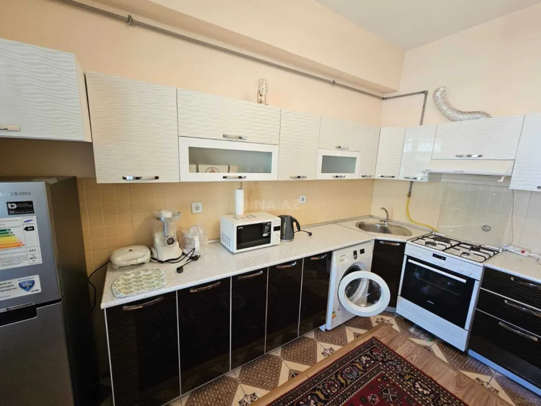 Kirayə verilir 3 otaqlı mənzil 110 m²