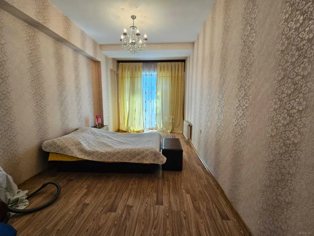 Kirayə verilir 3 otaqlı mənzil 110 m²