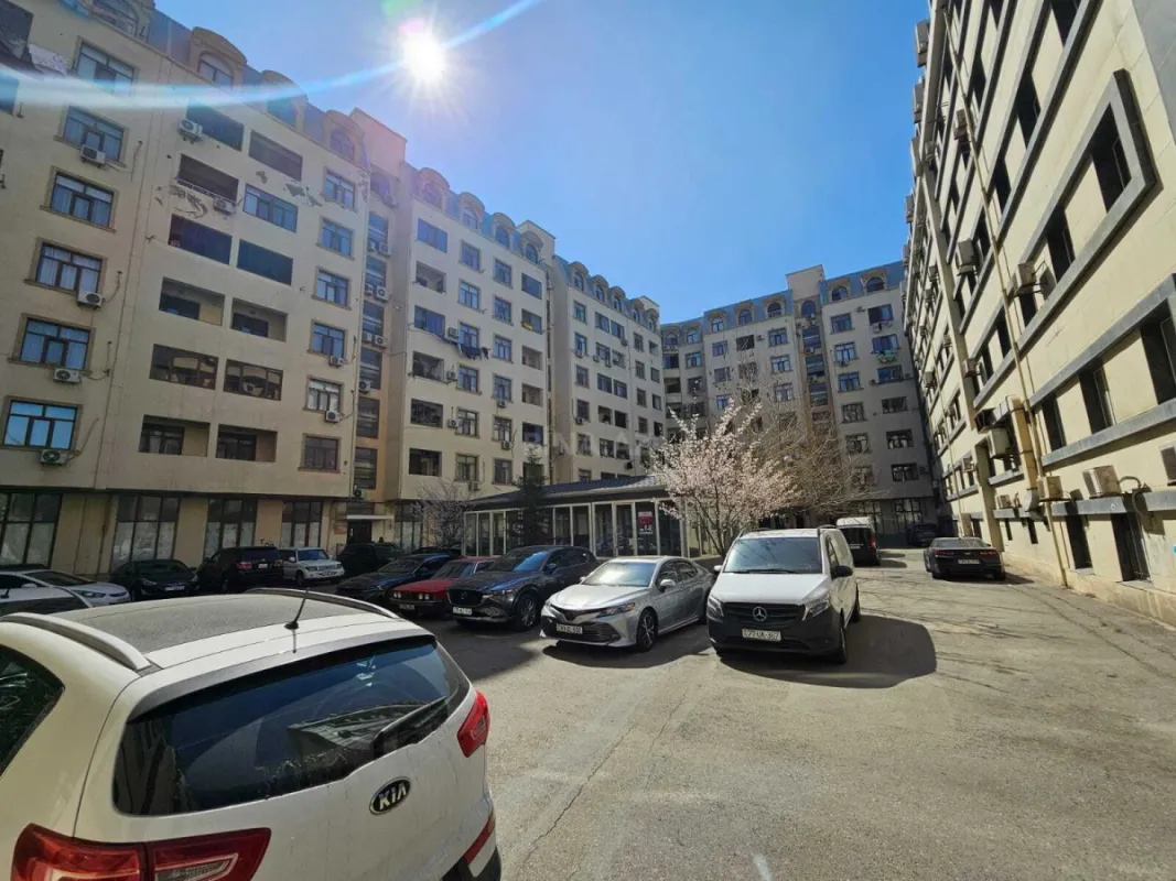 Kirayə verilir 3 otaqlı mənzil 110 m²