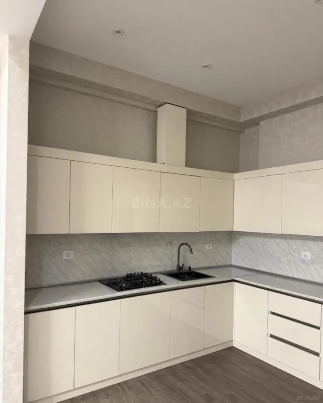 Satılır 2 otaqlı mənzil 91 m²