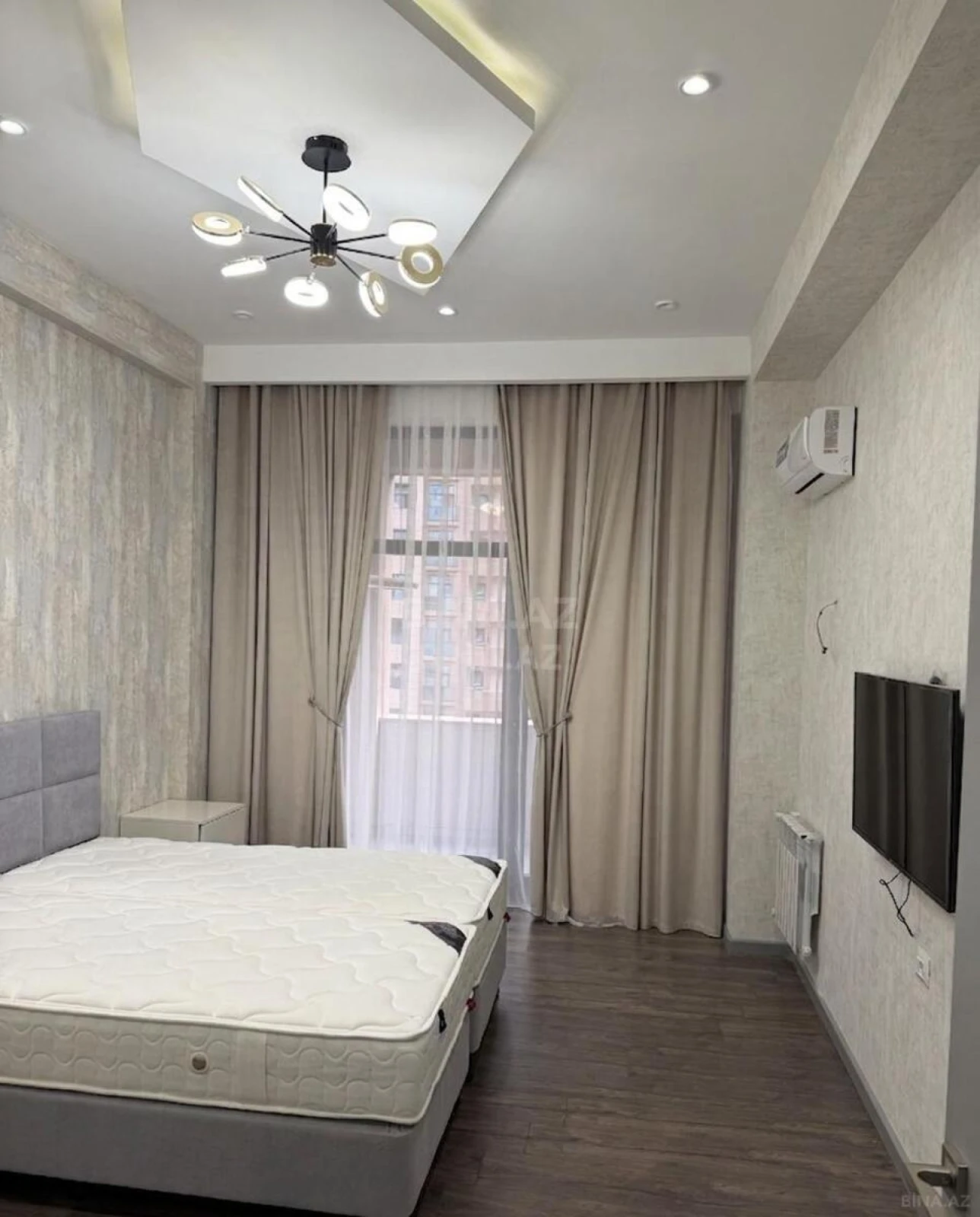 Satılır 2 otaqlı mənzil 91 m²