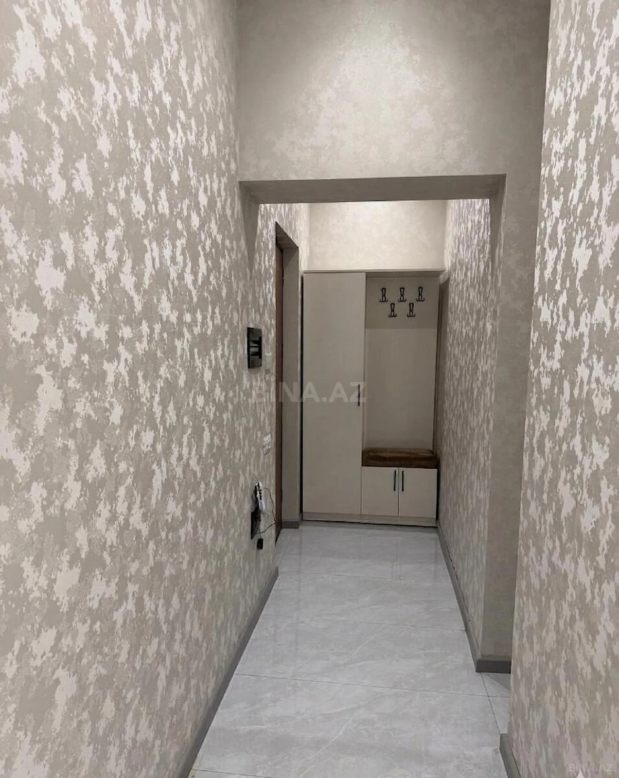 Satılır 2 otaqlı mənzil 91 m²