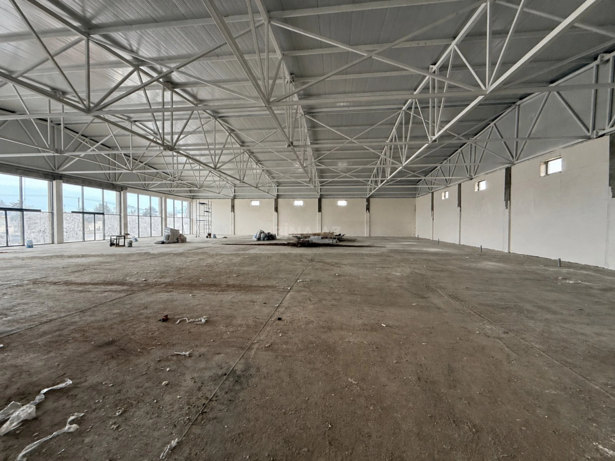 Kirayə verilir obyekt 1100 m²