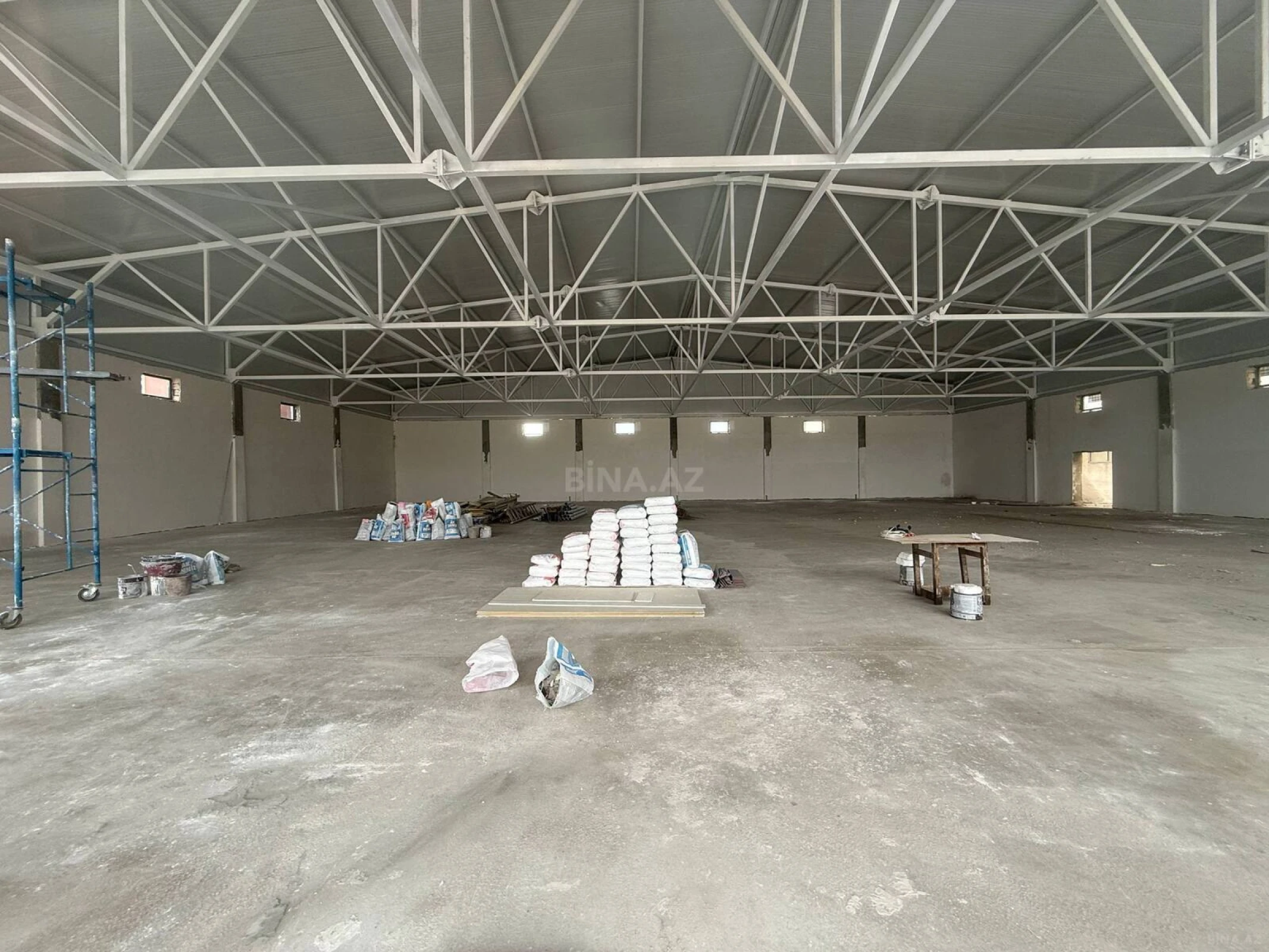 Kirayə verilir obyekt 1100 m²