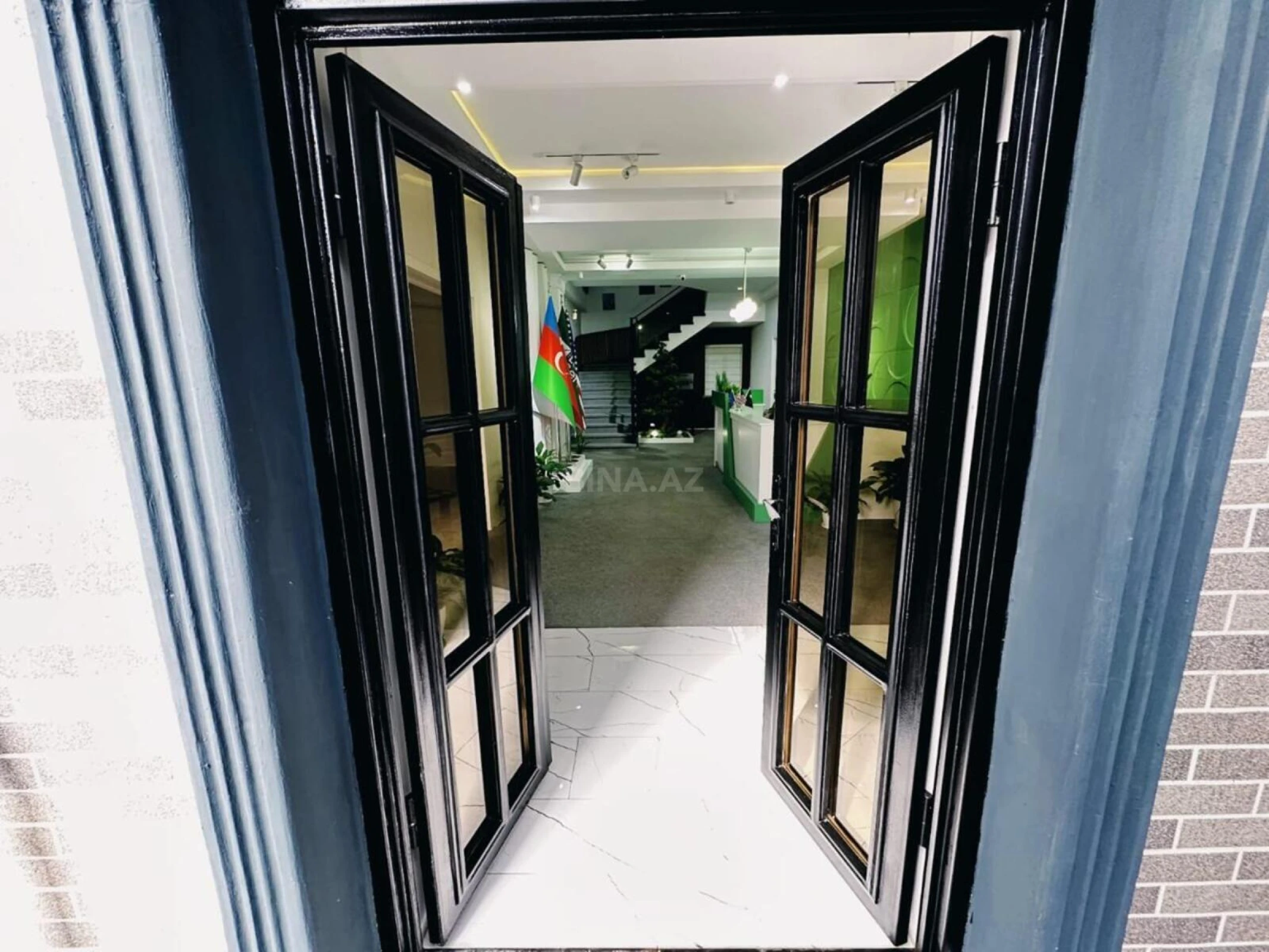 Kirayə verilir 20 otaqlı ofis 1000 m²