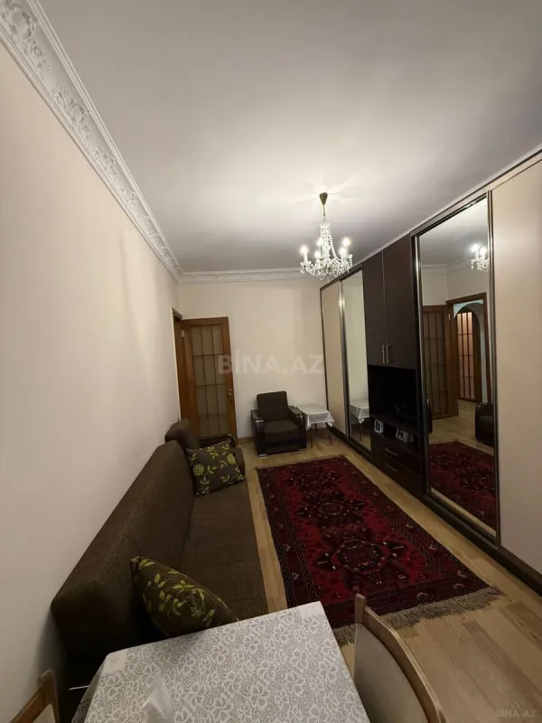 Kirayə verilir 2 otaqlı mənzil 60 m²