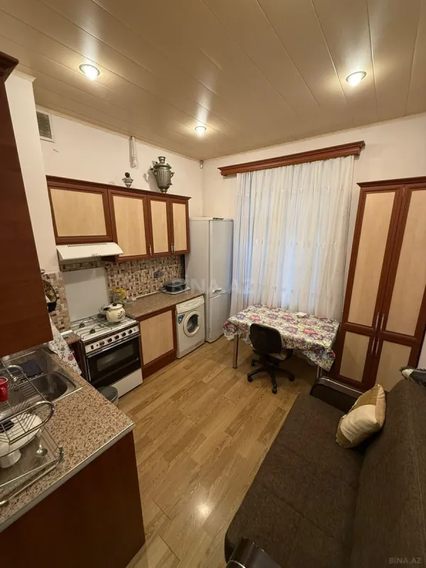 Kirayə verilir 2 otaqlı mənzil 60 m²