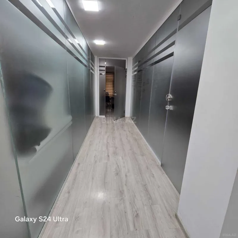 Kirayə verilir 2 otaqlı ofis 70 m²
