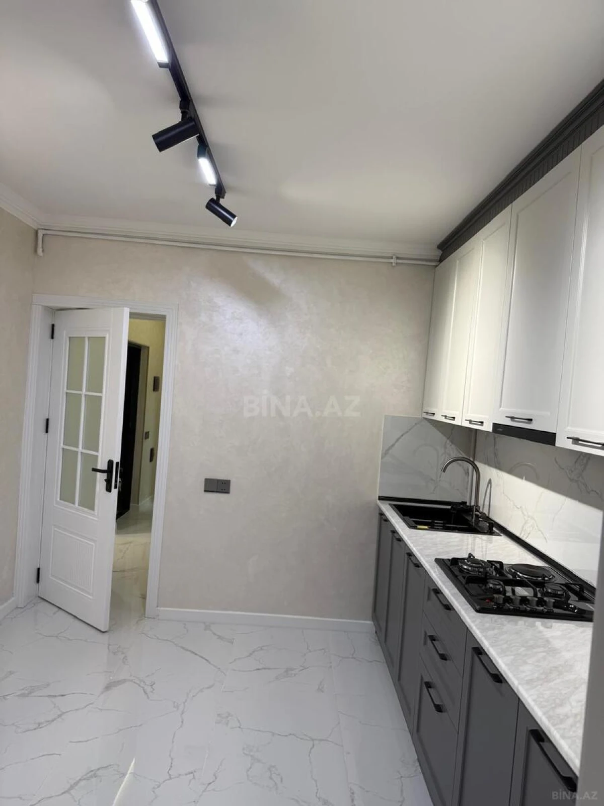 Kirayə verilir 2 otaqlı mənzil 52 m²