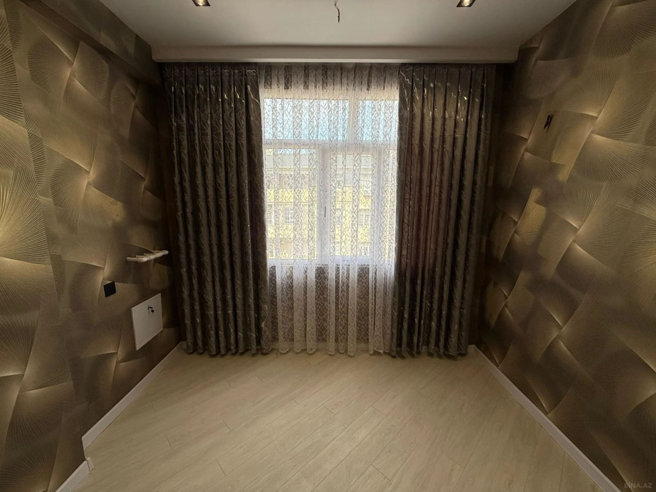 Satılır 2 otaqlı mənzil 31 m²