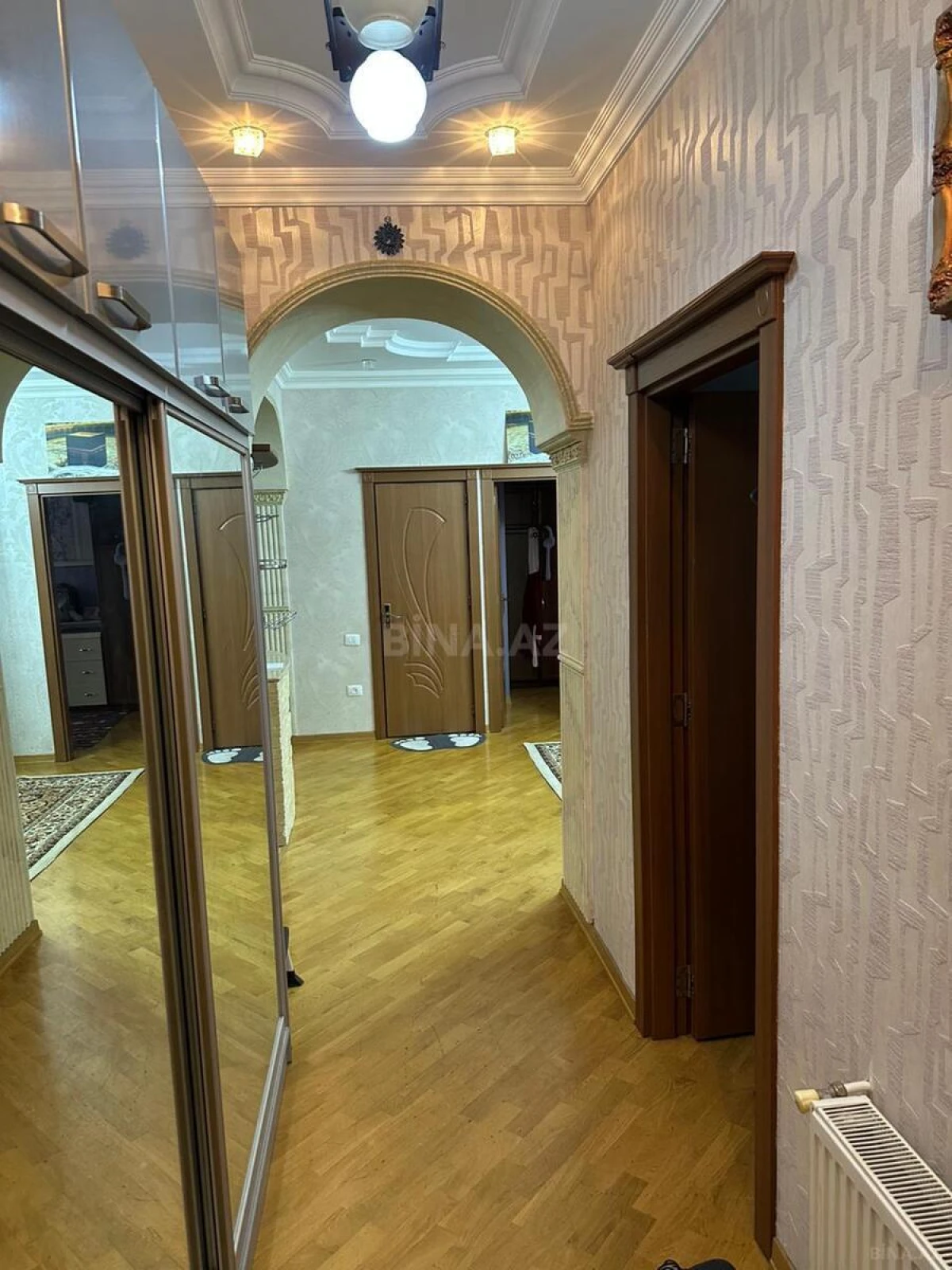 Satılır 4 otaqlı mənzil 95 m²