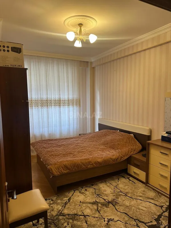 Satılır 4 otaqlı mənzil 95 m²