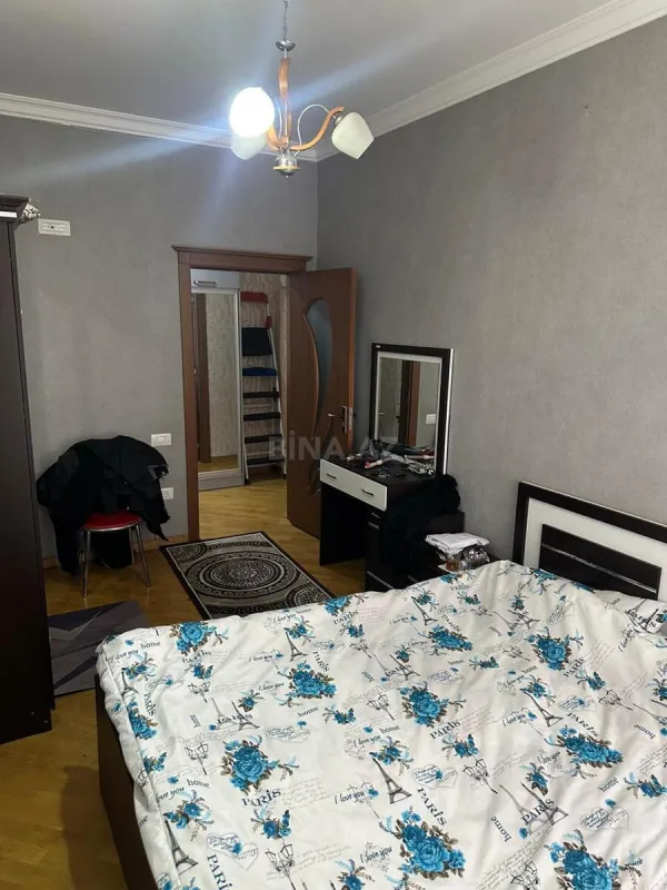 Satılır 4 otaqlı mənzil 95 m²