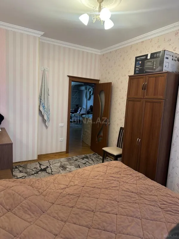 Satılır 4 otaqlı mənzil 95 m²